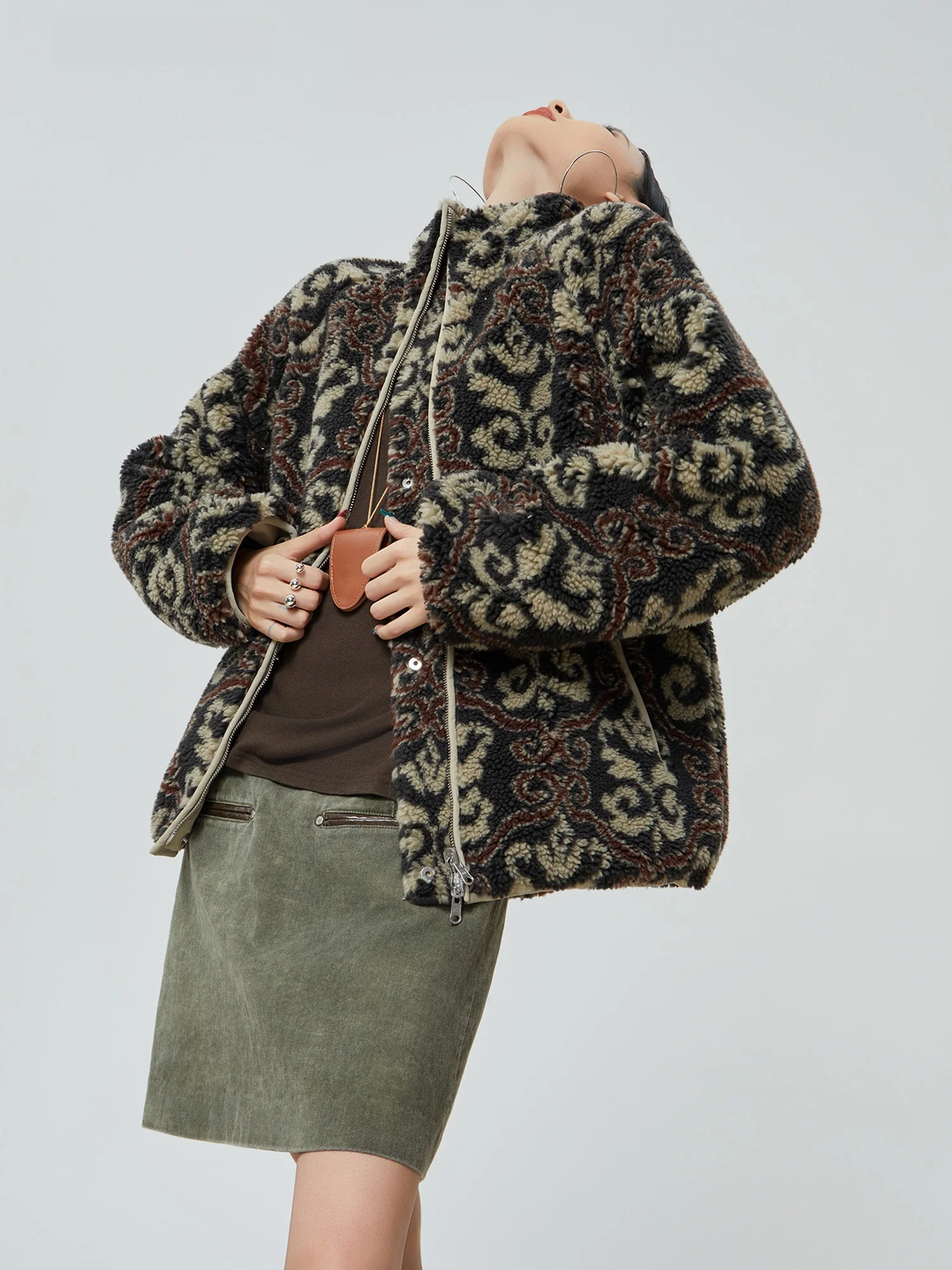 Retro Fair Island Thiened High Collar Women's Jaet Loose Fit Korean Sle Lamb Fur Outerwear Trendy Polyester Fiber
Retro Fair Island Thiened High Collar Women's Jaet Loose Fit Korean Sle Lamb Fur Outerwear Trendy Polyester Fiber