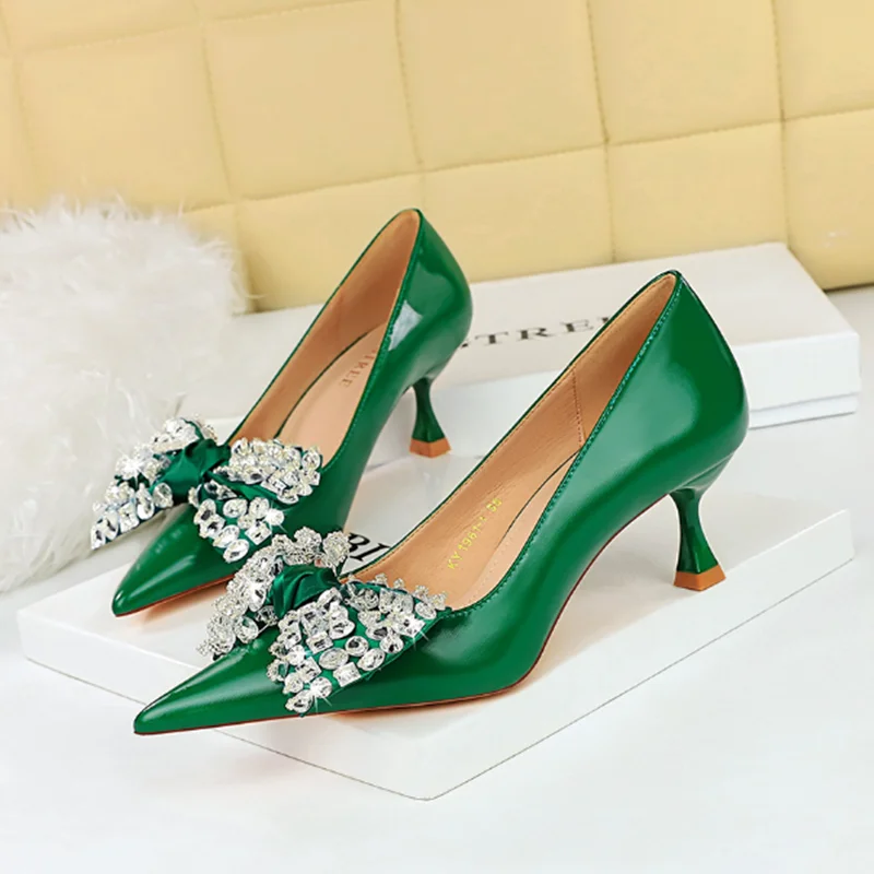Princess Cute Girls Crystal Butterfly Pumps Kitten Heel 5cm Party Wedding Slip-On Null Chaussure In Green Pink Black 34-43 25cm
Princess Cute Girls Crystal Butterfly Pumps Kitten Heel 5cm Party Wedding Slip-On Null Chaussure In Green Pink Black 34-43 25cm