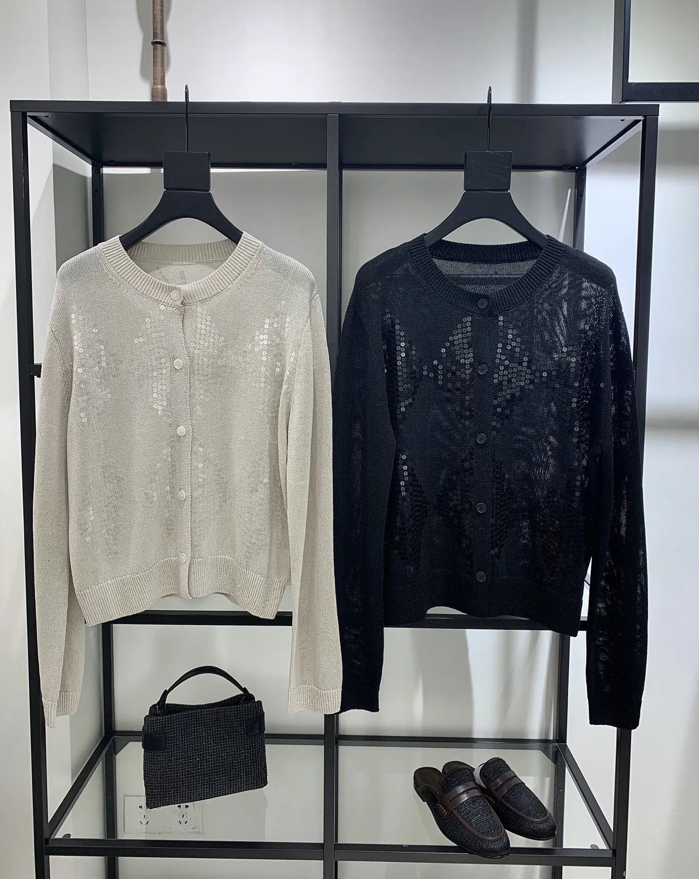 2026 Spring/Summer New Arrival: High-Quality, Stylish, and Casual Women's Sequin-Knit Cardigan
2026 Spring/Summer New Arrival: High-Quality, Stylish, and Casual Women's Sequin-Knit Cardigan