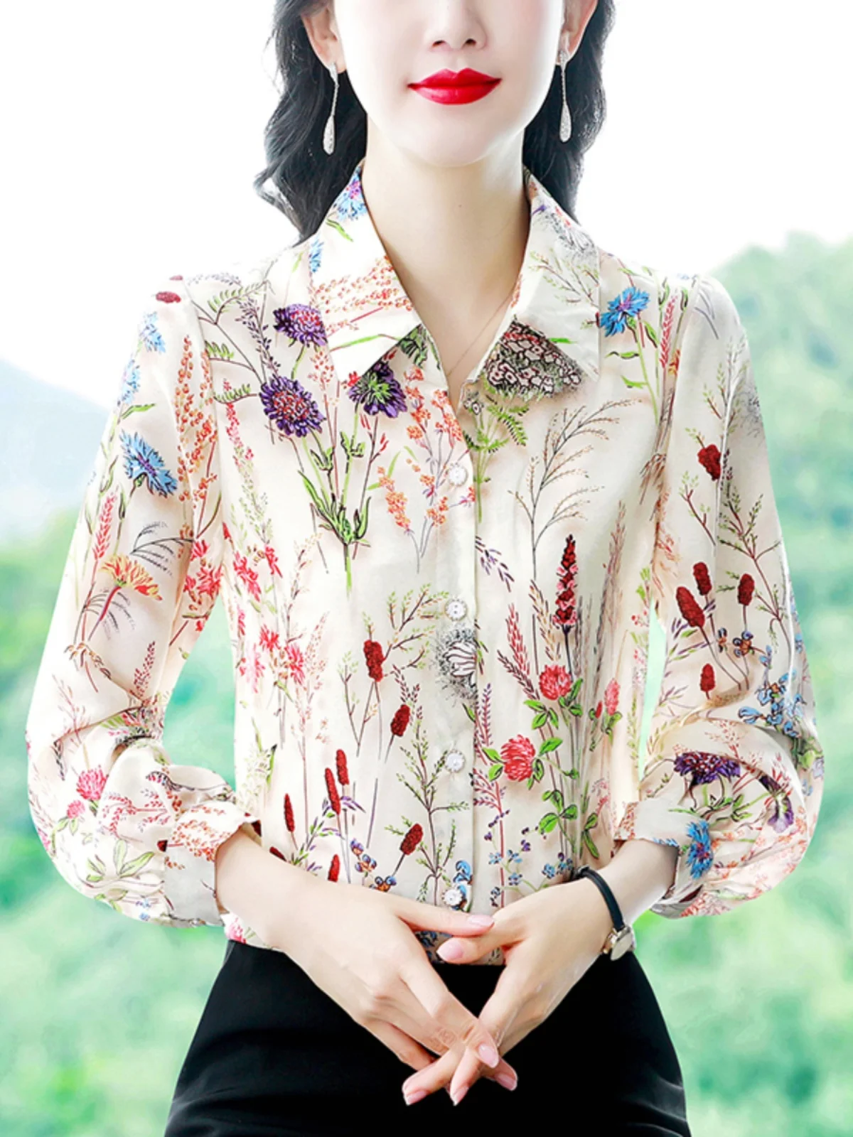 Модная женская блузка с длинным рукавом из шифона с сезонным цветочным принтом (Ханчжоу) – незаменимая вещь для роскошного гардероба мамы
Модная женская блузка с длинным рукавом из шифона с сезонным цветочным принтом (Ханчжоу) – незаменимая вещь для роскошного гардероба мамы