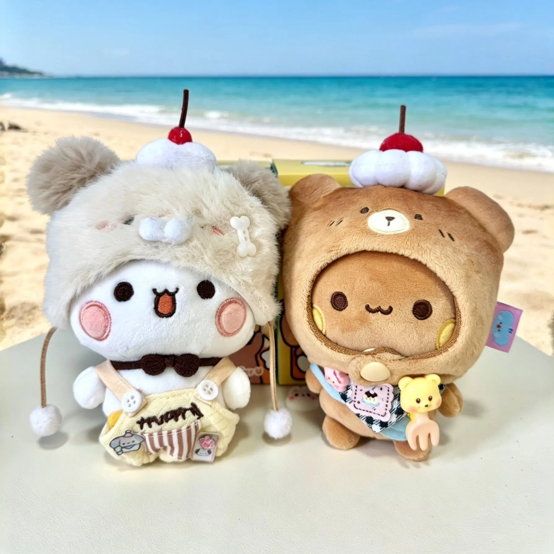 Kawaii Cute Yier Bubu Couple Bear Plush Toy Soft Stuffed Cartoon Doll Bag Hanging Ornament Lovely Gift Collection Plush Toy Gift
Kawaii Cute Yier Bubu Couple Bear Plush Toy Soft Stuffed Cartoon Doll Bag Hanging Ornament Lovely Gift Collection Plush Toy Gift