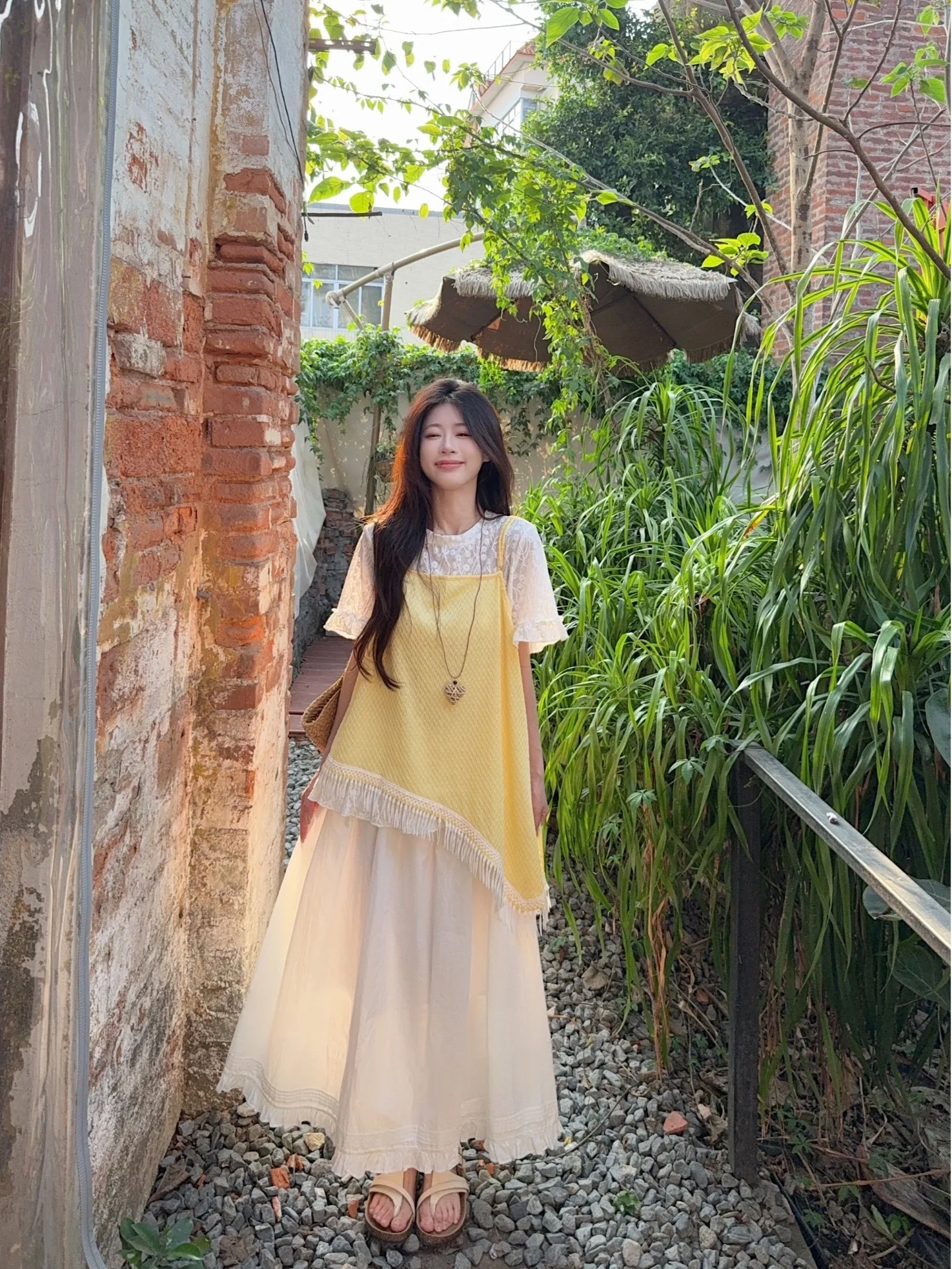 plus Size Yellow Asymmetrical Fringe Crop Top And Skirt Set Embroidered Lace Half Skirt Three Piece Set Korean Style Casual Wear
plus Size Yellow Asymmetrical Fringe Crop Top And Skirt Set Embroidered Lace Half Skirt Three Piece Set Korean Style Casual Wear