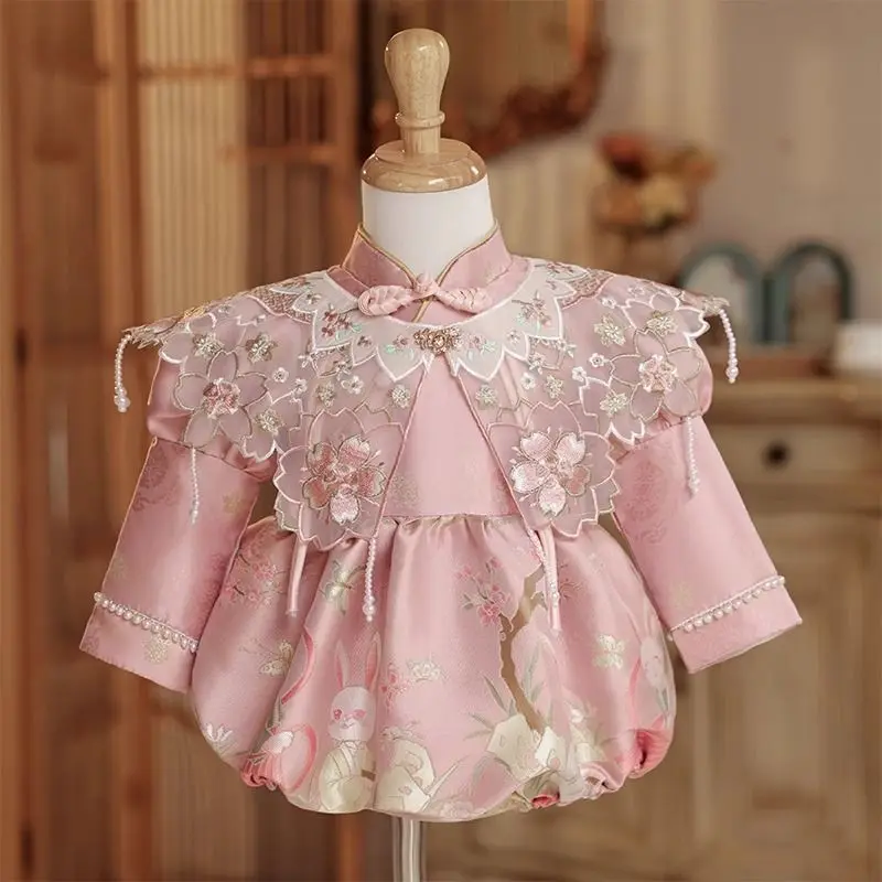 Baby girl first year dress birthday princess dress girls hundred days new Chinese grab week dress
Baby girl first year dress birthday princess dress girls hundred days new Chinese grab week dress