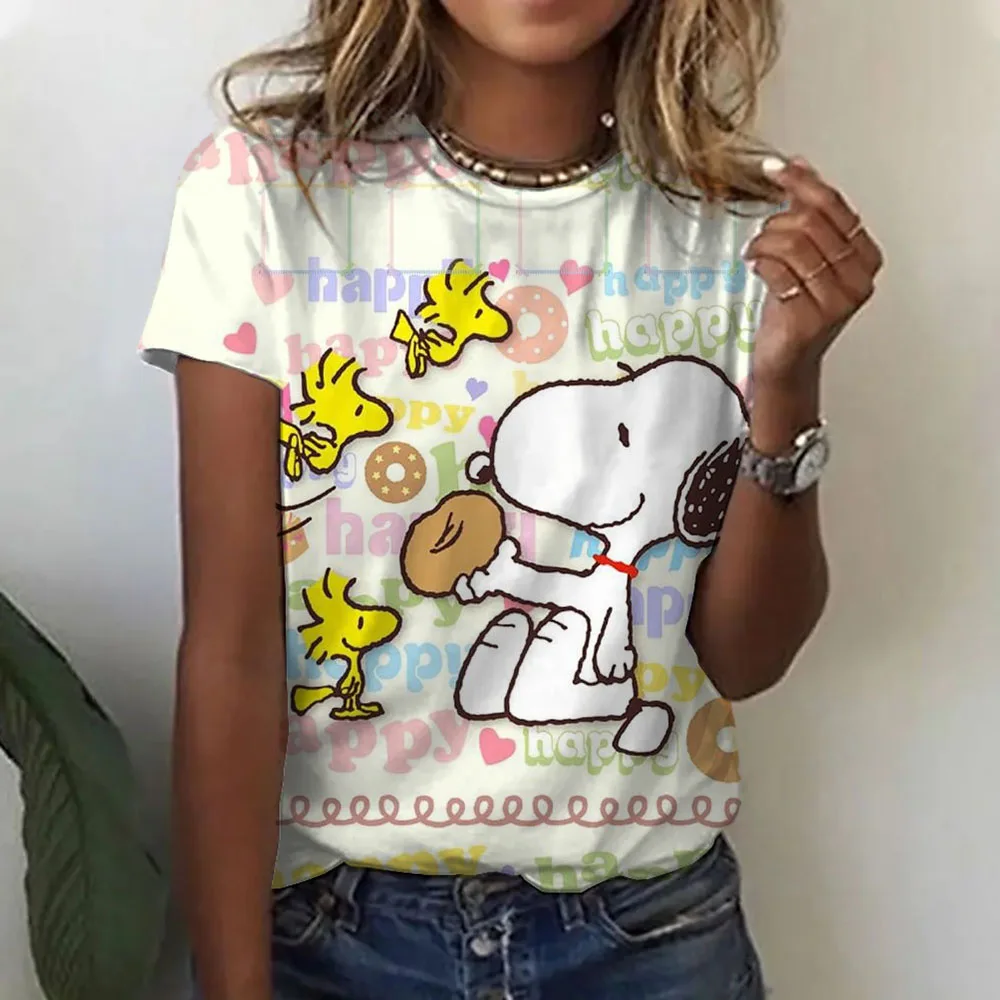 2025 plus size women's cartoon patterned Snoopy printed T-shirt, 90s girl style casual fashion aesthetic printed women's top
2025 plus size women's cartoon patterned Snoopy printed T-shirt, 90s girl style casual fashion aesthetic printed women's top