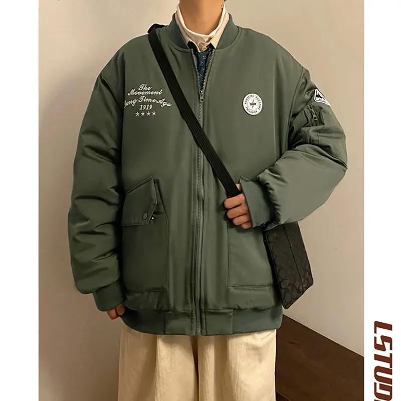 Men's Winter Thiened Warm Cotton Jaet Pilot Workwear Baseball Sle Faionable Retro Coat Youth Casual Loose Fit Zipper
Men's Winter Thiened Warm Cotton Jaet Pilot Workwear Baseball Sle Faionable Retro Coat Youth Casual Loose Fit Zipper
