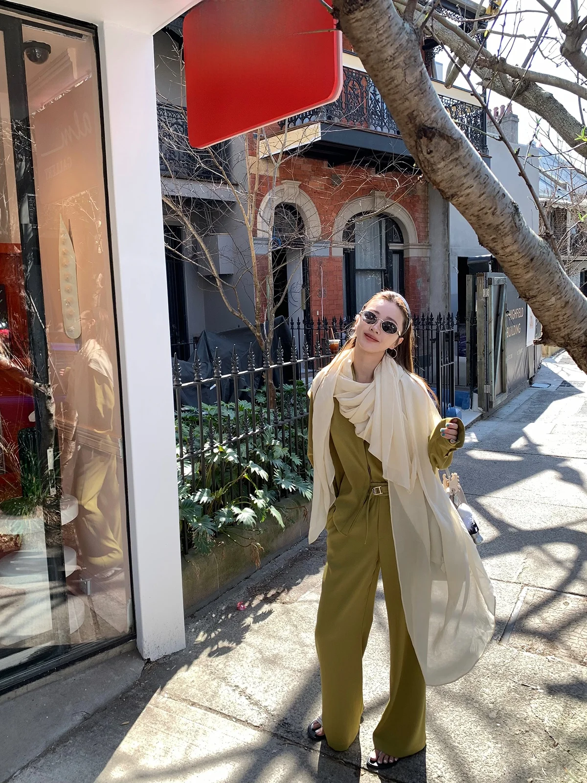 Vc lembut Aige Ruan Series, двухцветный подробный набор из горчичного и вечернего ацетата, новое поступление, осень 2021, женская мода
Vc lembut Aige Ruan Series, двухцветный подробный набор из горчичного и вечернего ацетата, новое поступление, осень 2021, женская мода