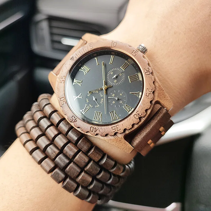 Vintage European and American style gentleman's watch niche light luxury photography props men's watch wooden crafts
Vintage European and American style gentleman's watch niche light luxury photography props men's watch wooden crafts