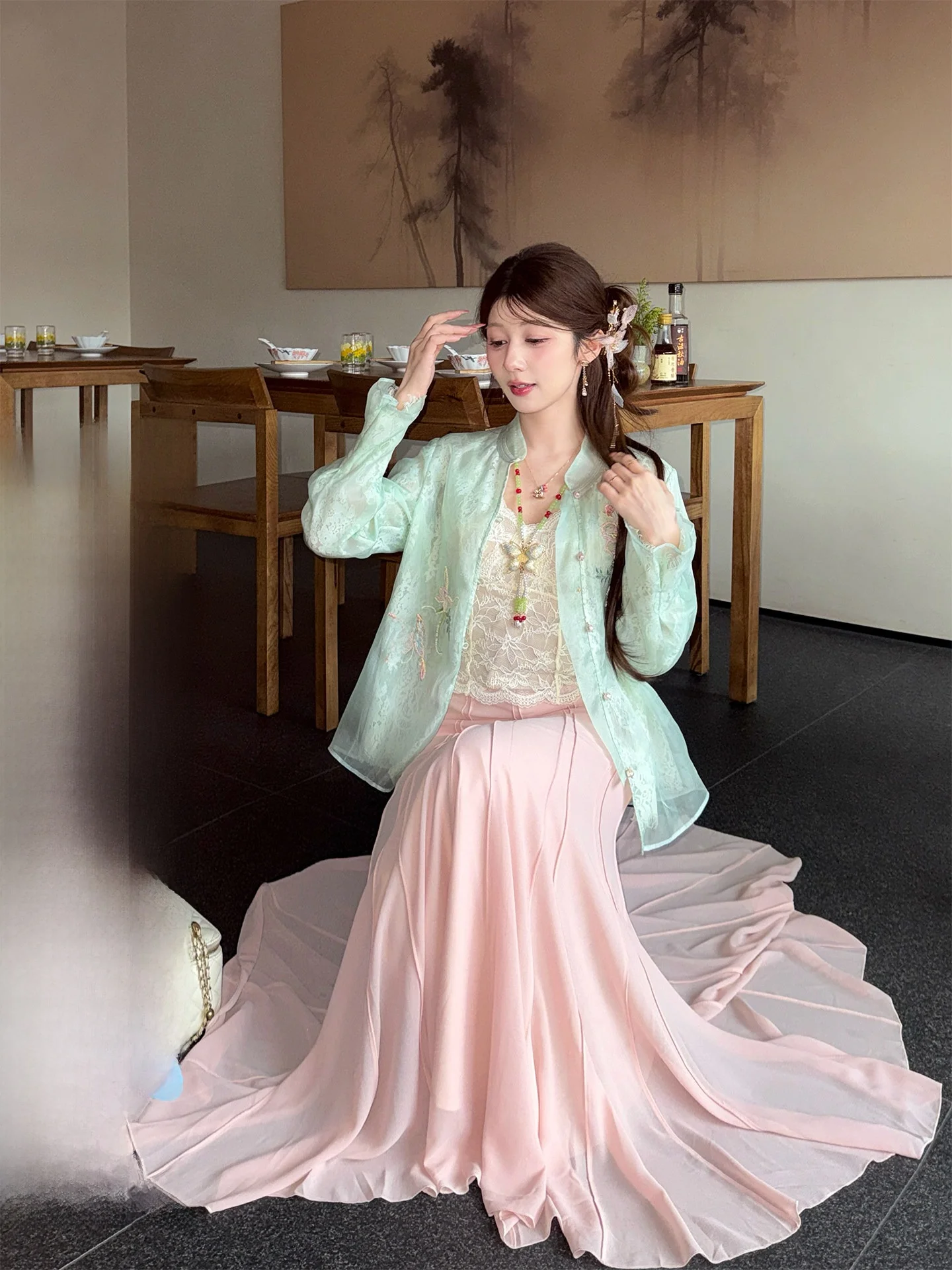 Pink Satin Fish Tail Skirt Slimming Women's Spring Summer Design High Waist Half Body Skirt Elegant Commute Style Ladylike
Pink Satin Fish Tail Skirt Slimming Women's Spring Summer Design High Waist Half Body Skirt Elegant Commute Style Ladylike