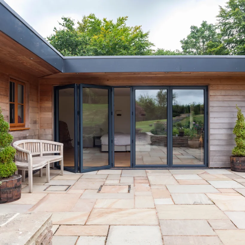 Hot Sale NFRC Certificate Thermal Break Aluminium Bi-Fold Door Double Glass Accordion Door Villa Patio Folding Doors
Hot Sale NFRC Certificate Thermal Break Aluminium Bi-Fold Door Double Glass Accordion Door Villa Patio Folding Doors