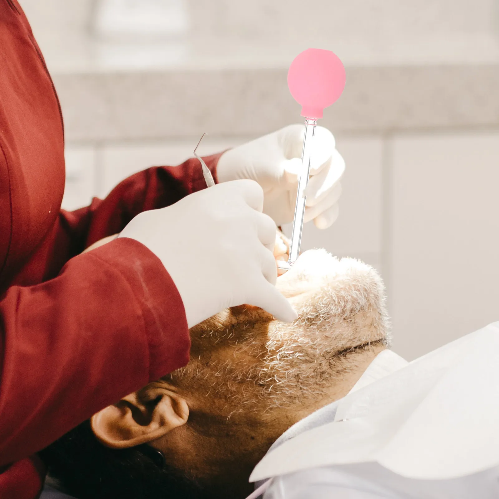 Многофункциональный портативный ирригатор для полости рта с прямым углом подключения, длинной трубкой, ручным отсосом и стеклянным шариком из ПВХ для очистки зубов под давлением воздуха
Многофункциональный портативный ирригатор для полости рта с прямым углом подключения, длинной трубкой, ручным отсосом и стеклянным шариком из ПВХ для очистки зубов под давлением воздуха