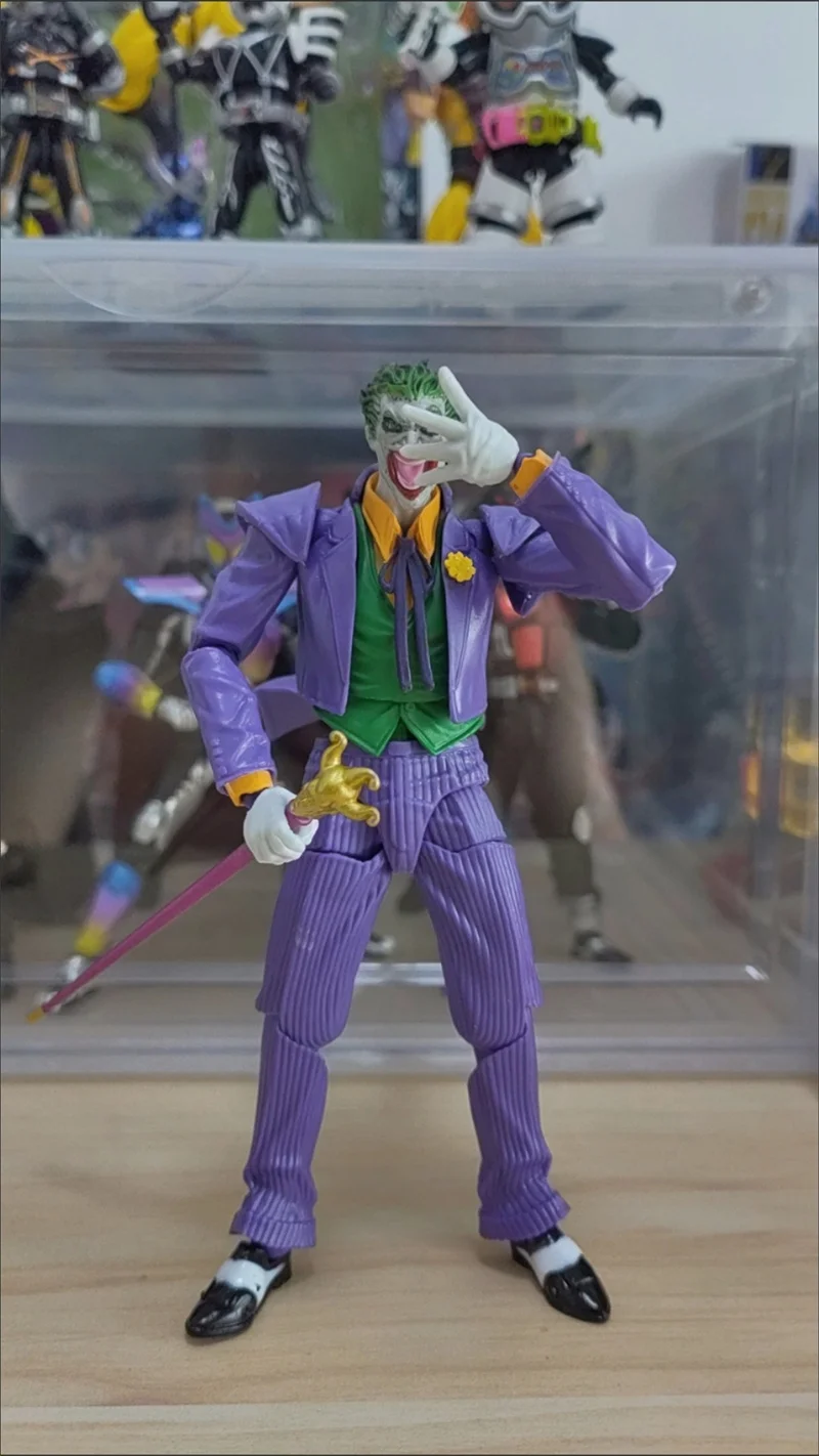 Comics Amazing Yamaguchi Revoltech The Joker Ver. 1.5 In Stock Anime Joker Action Figures Collection Model Toys 16cm Gifts Dolls 
Comics Amazing Yamaguchi Revoltech The Joker Ver. 1.5 In Stock Anime Joker Action Figures Collection Model Toys 16cm Gifts Dolls