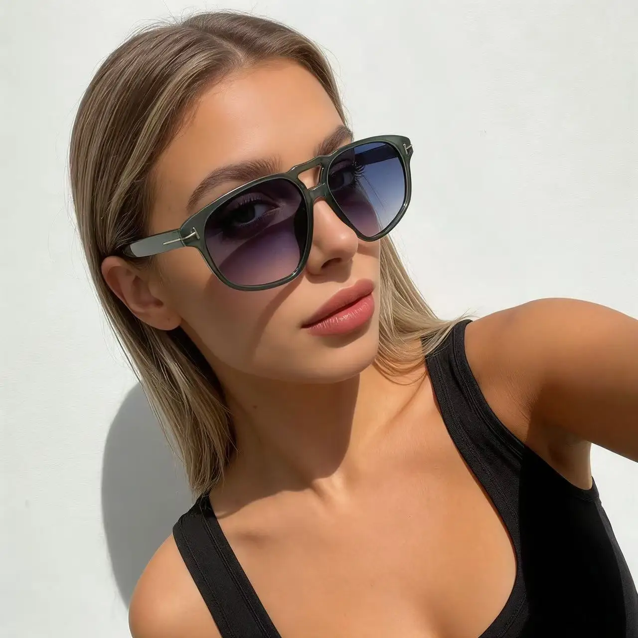 Sunglasses Men's European and American Large Frame Double Outdoor Personality Trend Toad Glasses Fashion Glasses Versatile Street Shooting Women's Sunglasses
Sunglasses Men's European and American Large Frame Double Outdoor Personality Trend Toad Glasses Fashion Glasses Versatile Street Shooting Women's Sunglasses