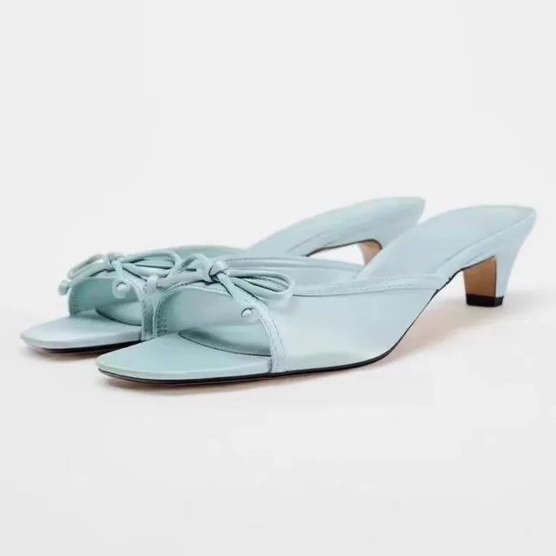 New Women's Summer Butterfly-knot Slippers Street Style Square Toe Thick Heel Dress Shoes Outdoor Ladies Slides Zapatos Mujer
New Women's Summer Butterfly-knot Slippers Street Style Square Toe Thick Heel Dress Shoes Outdoor Ladies Slides Zapatos Mujer