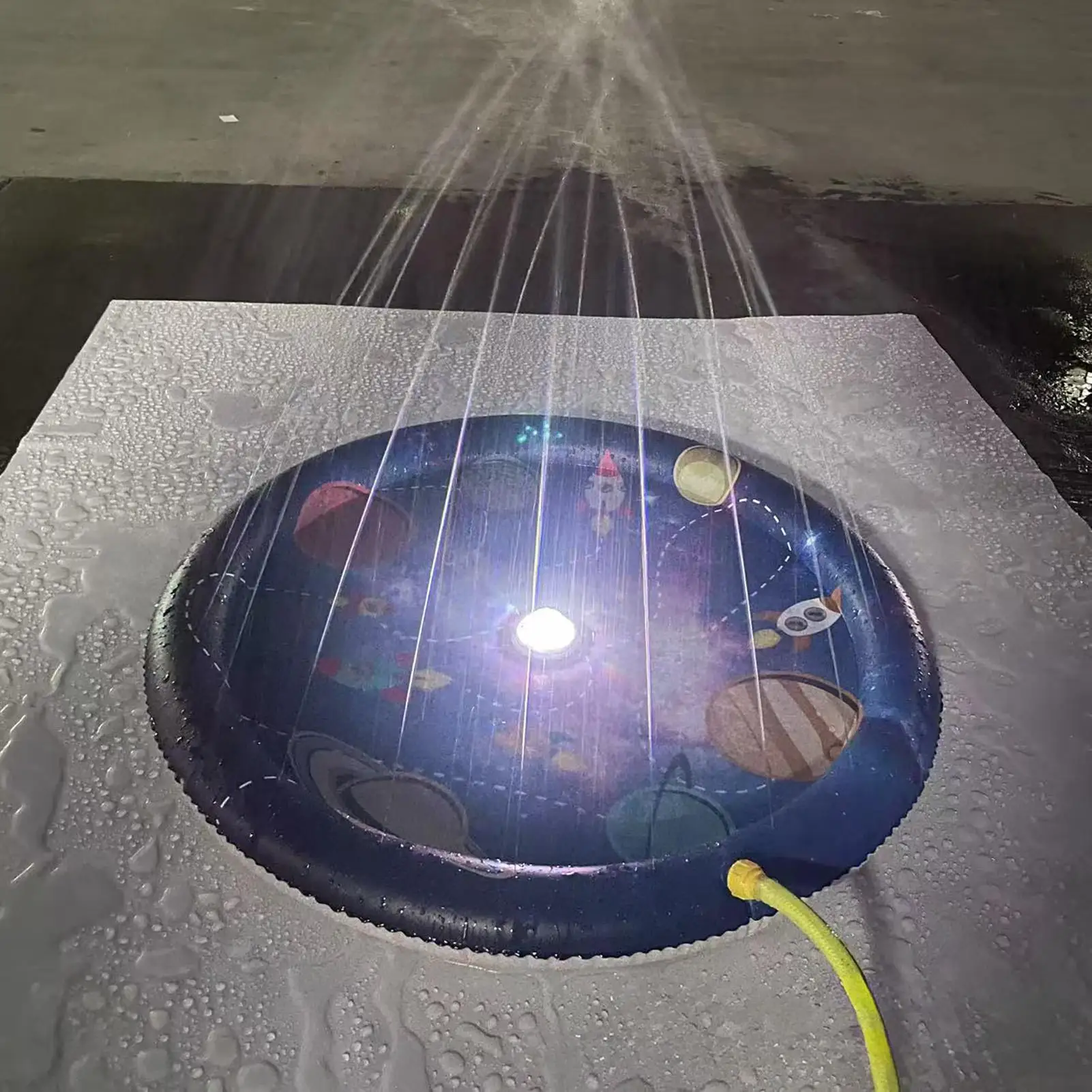 LED Light-Up Sprinkler Mat, Outdoor Lawn Game Sprinkler Mat For Kids, Summer Garden Water Toy, Suitable For Children
LED Light-Up Sprinkler Mat, Outdoor Lawn Game Sprinkler Mat For Kids, Summer Garden Water Toy, Suitable For Children