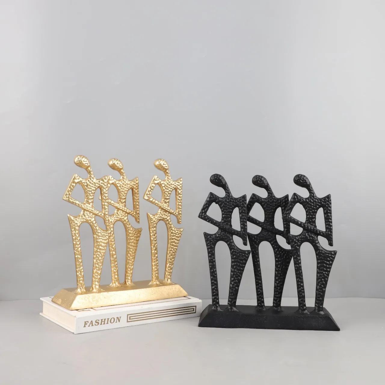 Modern simple abstract metal figure sculpture art ornament living room bedroom entrance study soft decoration home accessories
Modern simple abstract metal figure sculpture art ornament living room bedroom entrance study soft decoration home accessories