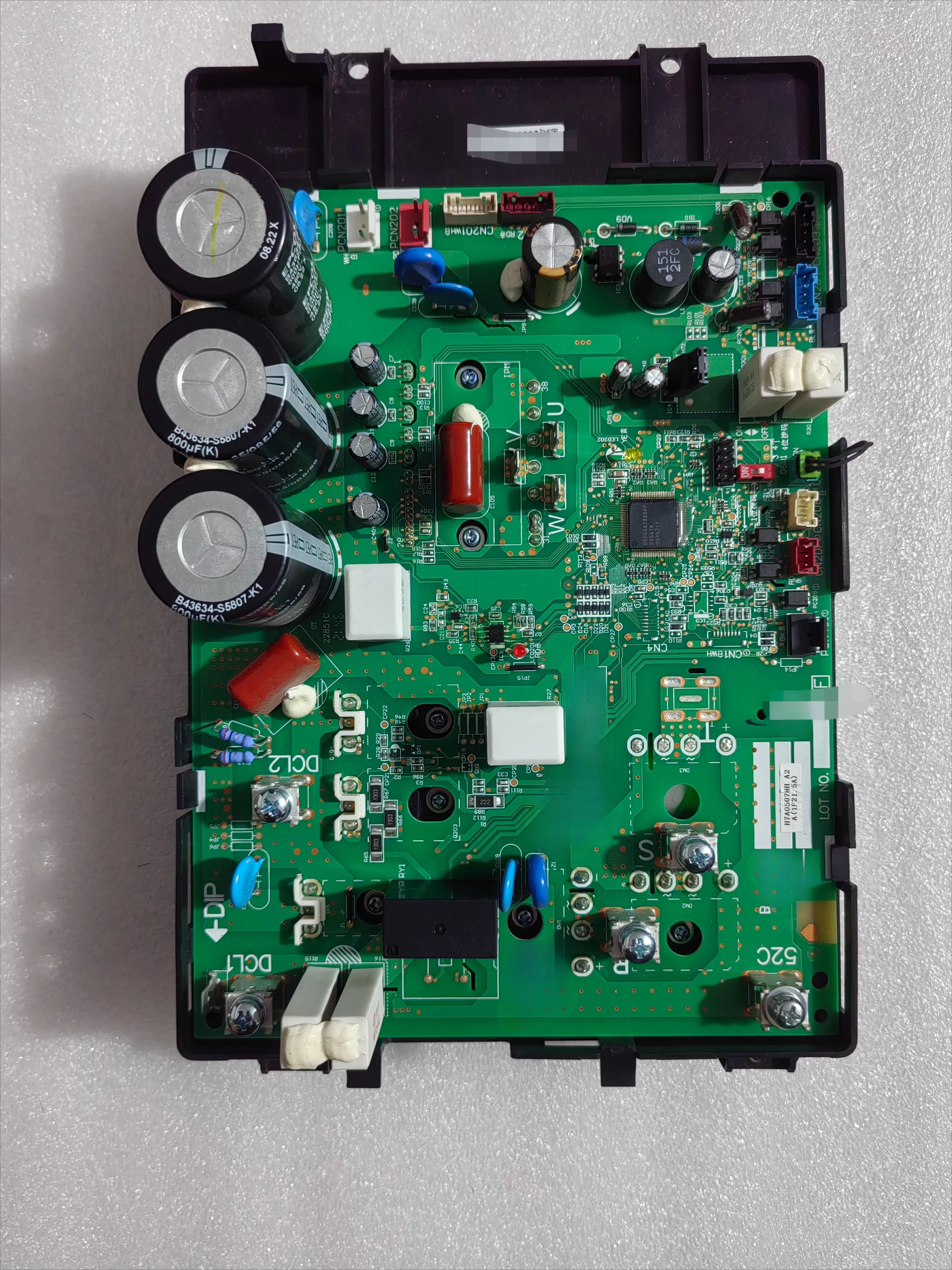 Suitable for Hisense Hitachi air conditioner drive board H7A05078A/C /H H7B06271A PV2132H
Suitable for Hisense Hitachi air conditioner drive board H7A05078A/C /H H7B06271A PV2132H