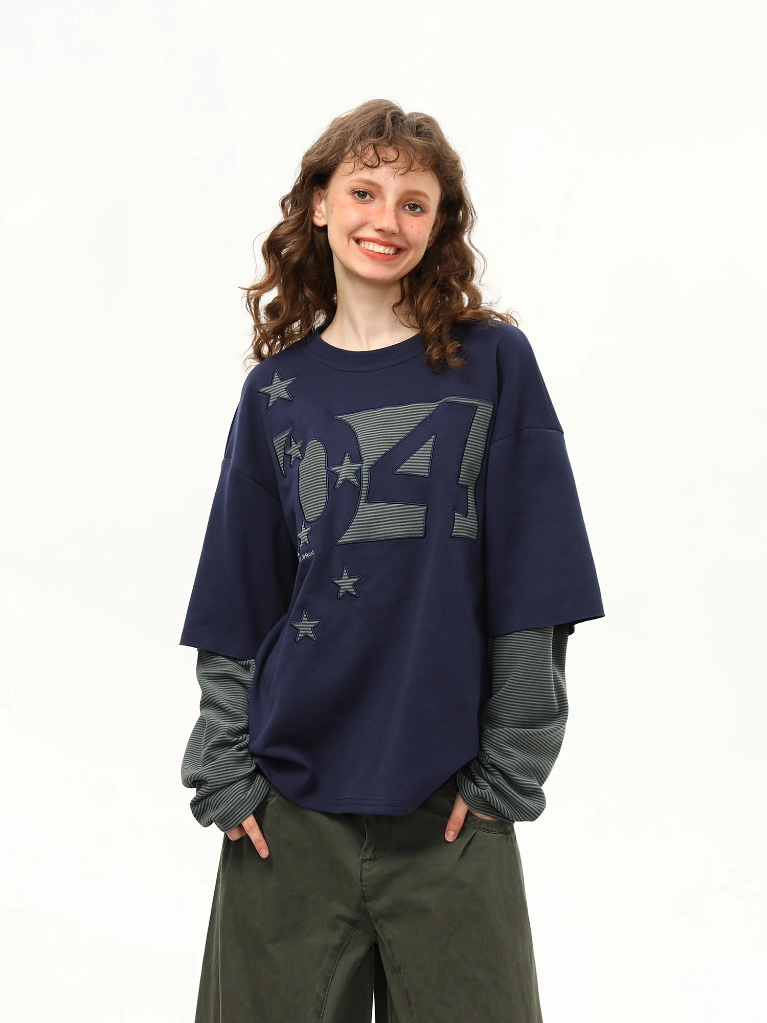 Wild American Retro Letter Embroidery Loose Fit Overhead Sweatirt Women's Faion Street Sle Long Sve T-irt
Wild American Retro Letter Embroidery Loose Fit Overhead Sweatirt Women's Faion Street Sle Long Sve T-irt