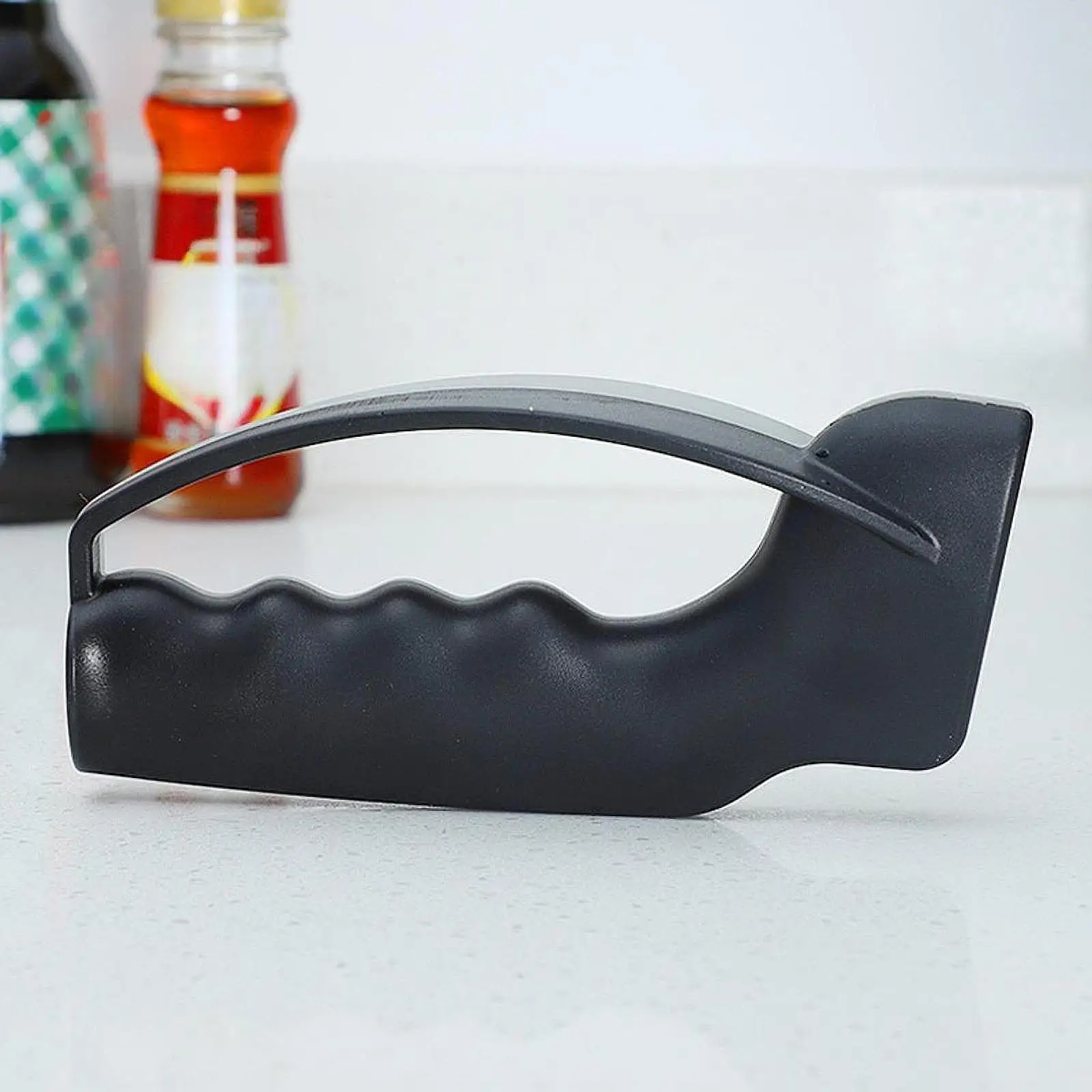 Sharpener for Knives and Scissors Compact Durable Sharpening Tool ABS Tungsten Steel for Kitchen
Sharpener for Knives and Scissors Compact Durable Sharpening Tool ABS Tungsten Steel for Kitchen