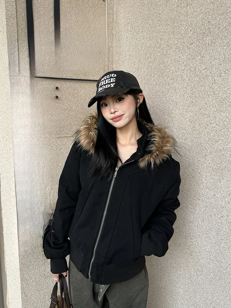 Klinfei American Deconstructed oulder Embellied Jaet Thiened Hooded Fce Lined Cotton Coat for Men And Women
Klinfei American Deconstructed oulder Embellied Jaet Thiened Hooded Fce Lined Cotton Coat for Men And Women