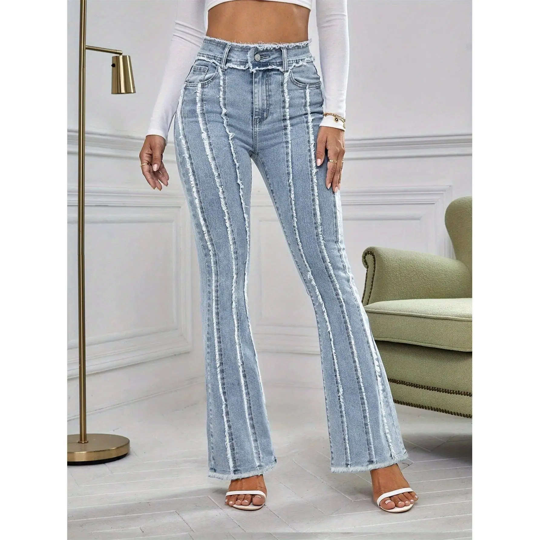 Frayed Hem Flared Jeans Low Waist Cotton Denim Micro Flare Jeans Women's Spring Fashion Super Low Waist Medium Stretch
Frayed Hem Flared Jeans Low Waist Cotton Denim Micro Flare Jeans Women's Spring Fashion Super Low Waist Medium Stretch