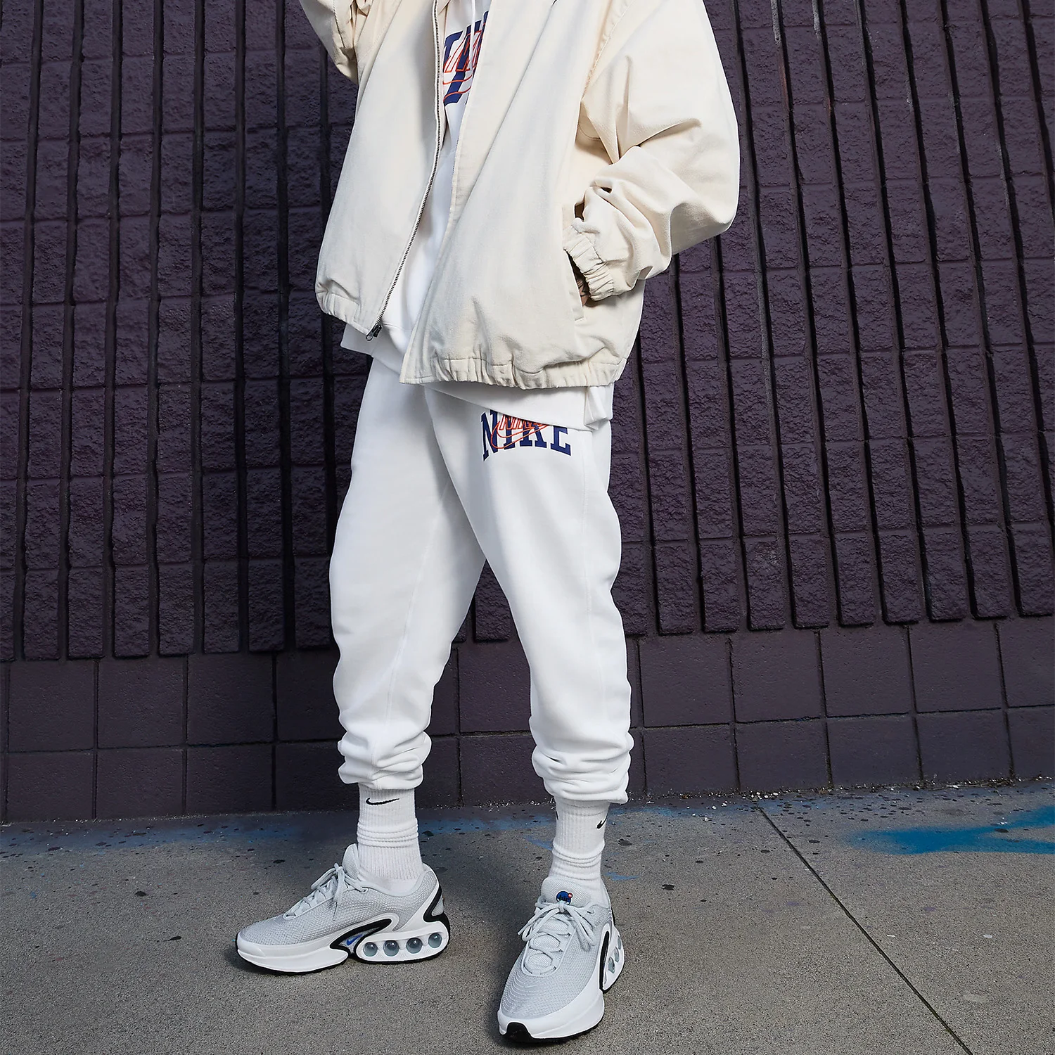 Мужская дышащая спортивная обувь Nike Original Product Air Max DN с низким вырезом DV3337-005
Мужская дышащая спортивная обувь Nike Original Product Air Max DN с низким вырезом DV3337-005