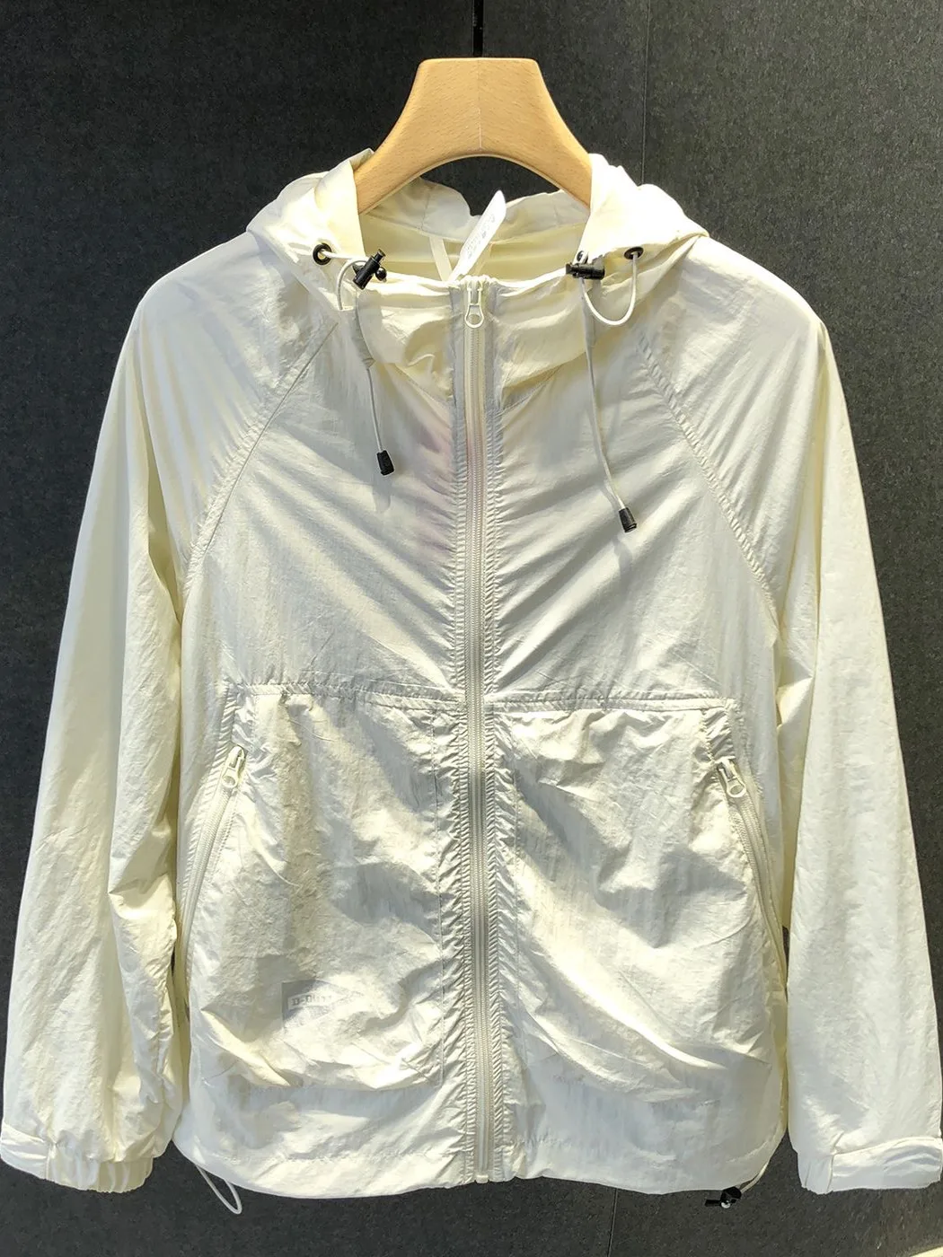 Легкая дышащая уличная летняя солнцезащитная одежда, мужская свободная одежда Jaet для пар, пеший туризм, спорт, восхождение...
Легкая дышащая уличная летняя солнцезащитная одежда, мужская свободная одежда Jaet для пар, пеший туризм, спорт, восхождение...