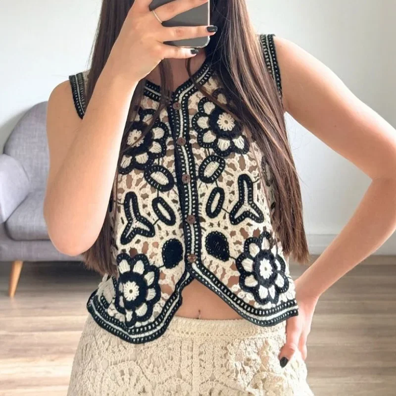 Floral Crochet Vest for Women Sheer Open-knit Flower Button Front Sleeveless Jacket Tank Top Summer Vacation Outfit
Floral Crochet Vest for Women Sheer Open-knit Flower Button Front Sleeveless Jacket Tank Top Summer Vacation Outfit