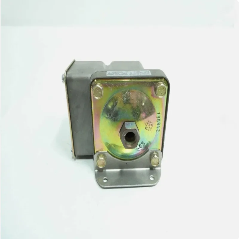 Новый оригинальный реле давления D2T-H18SS-S1052 D2T-H18SS-S1099 D2T-M150SS D2T-M80SS TC9622-2 ML1H-S203S ML1H-H351
Новый оригинальный реле давления D2T-H18SS-S1052 D2T-H18SS-S1099 D2T-M150SS D2T-M80SS TC9622-2 ML1H-S203S ML1H-H351
