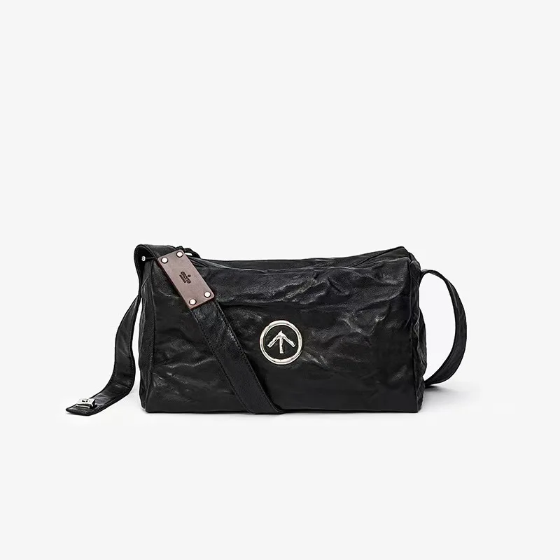 GROTTO luxury shoulder bag, unisex black stone pillow bag, large capacity soft leather versatile tote bag, crossbody handbag
GROTTO luxury shoulder bag, unisex black stone pillow bag, large capacity soft leather versatile tote bag, crossbody handbag