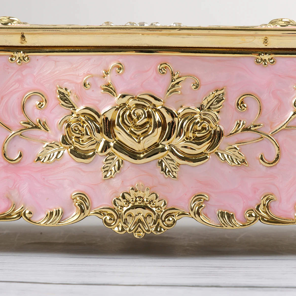 Creative Desktop Box Acrylic Plastic Home Napkin Holder Living Room Bedroom Decorative Organizer Pink Safe Fashion
Creative Desktop Box Acrylic Plastic Home Napkin Holder Living Room Bedroom Decorative Organizer Pink Safe Fashion
