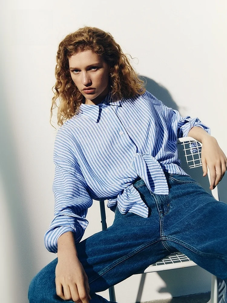 H&M Summer New Women's Linen Blend Batwing Sleeve Shirt Casual Loose Fit Button Detail Long Sleeve Collared Top for Ladies
H&M Summer New Women's Linen Blend Batwing Sleeve Shirt Casual Loose Fit Button Detail Long Sleeve Collared Top for Ladies