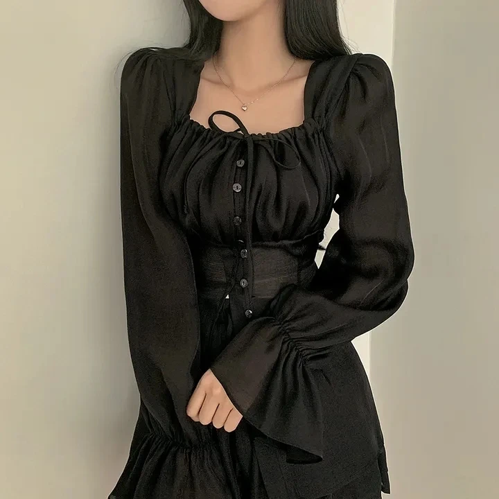 Fashionable Korean Style Short Skirt Set Women's Chic Bell Sleeve Top And Skirt Ensemble Early Spring New Arrival
Fashionable Korean Style Short Skirt Set Women's Chic Bell Sleeve Top And Skirt Ensemble Early Spring New Arrival