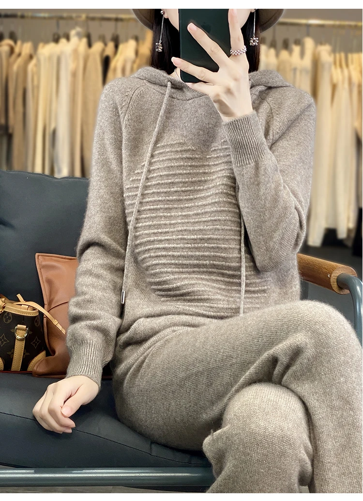 Женский костюм, пуловер с капюшоном, простой однотонный шикарный милый свитер из 100% мериносовой шерсти, мягкие теплые топы обычного кроя, осенне-зимние топы
Женский костюм, пуловер с капюшоном, простой однотонный шикарный милый свитер из 100% мериносовой шерсти, мягкие теплые топы обычного кроя, осенне-зимние топы