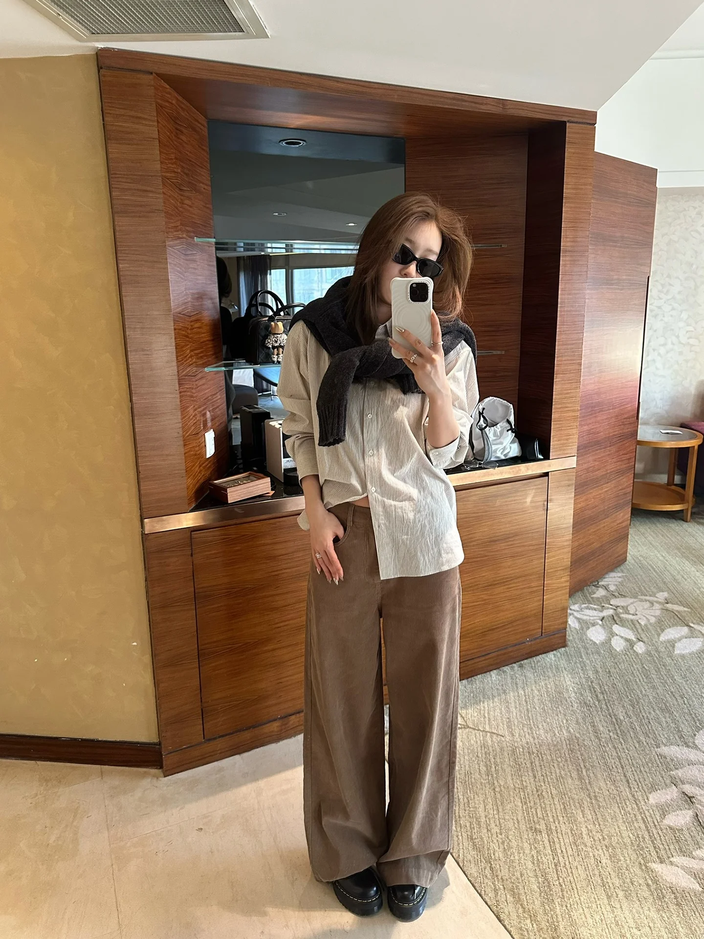 Korean Sle Striped irt Loose Fit Pure Cotton Long Sve Women's Faionable Breathable Comfortable Winter Collection
Korean Sle Striped irt Loose Fit Pure Cotton Long Sve Women's Faionable Breathable Comfortable Winter Collection