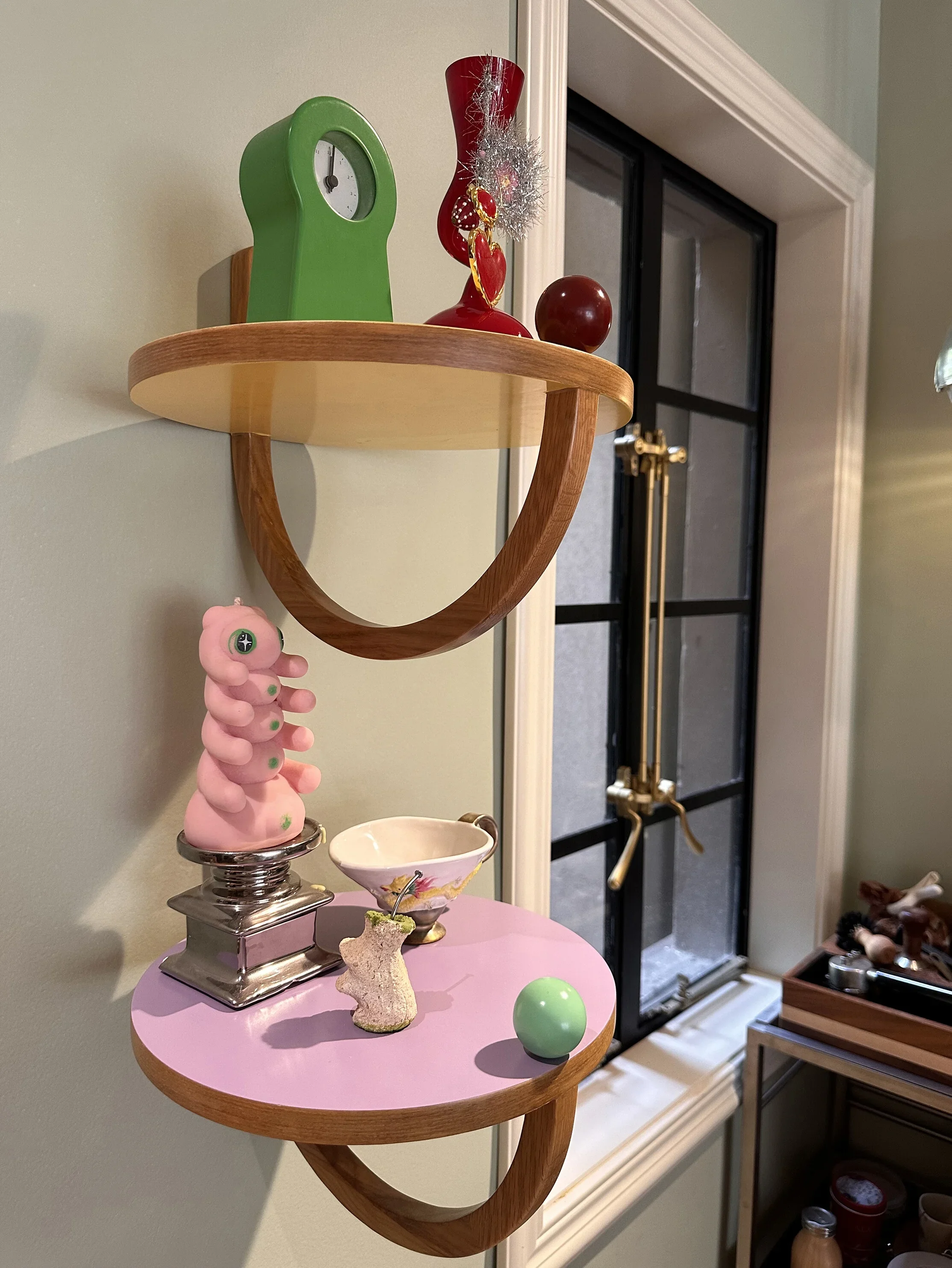 "Pangpangding Storage Rack" is why I am now in my round ball trick series. Round solid wood decoration and multi-color decoratio 
"Pangpangding Storage Rack" is why I am now in my round ball trick series. Round solid wood decoration and multi-color decoratio