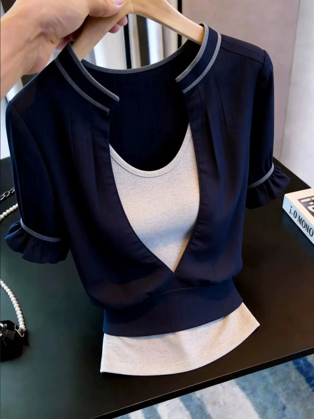 Summer 2026 Commute Slim Fit Short Sleeve Shirt Color Block Fake Two-Piece Korean Style Versatile Popular Design Sensation Wo...
Summer 2026 Commute Slim Fit Short Sleeve Shirt Color Block Fake Two-Piece Korean Style Versatile Popular Design Sensation Wo...