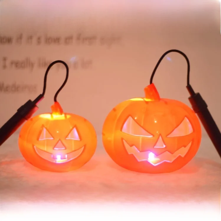 Декоративный детский ручной фонарь в виде тыквы на Хэллоуин, светящийся детский активатор, реквизит, дисплей Par, праздничные принадлежности
Декоративный детский ручной фонарь в виде тыквы на Хэллоуин, светящийся детский активатор, реквизит, дисплей Par, праздничные принадлежности