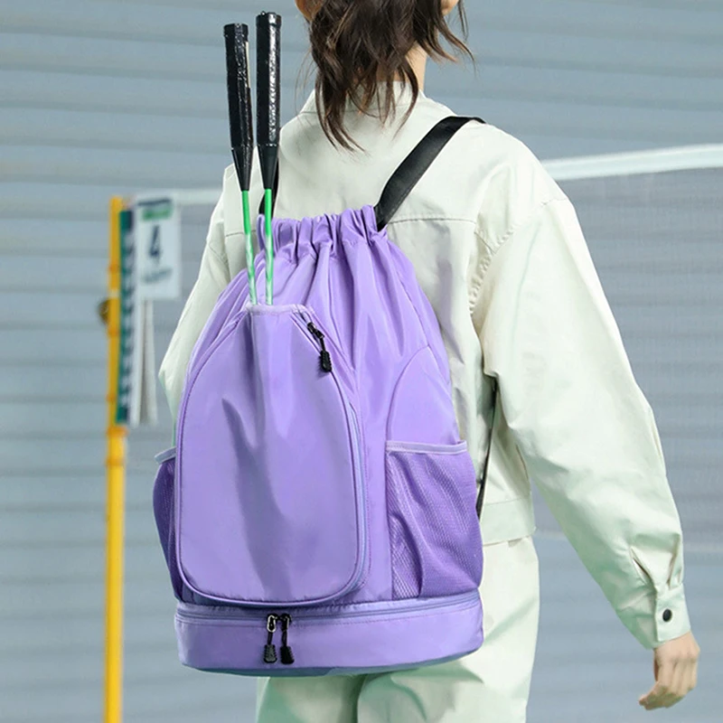 Спортивная сумка большой вместимости для тренажерного зала — включает двойные ракетки и карманы для обуви, идеально подходит для тенниса и бадминтона.
Спортивная сумка большой вместимости для тренажерного зала — включает двойные ракетки и карманы для обуви, идеально подходит для тенниса и бадминтона.