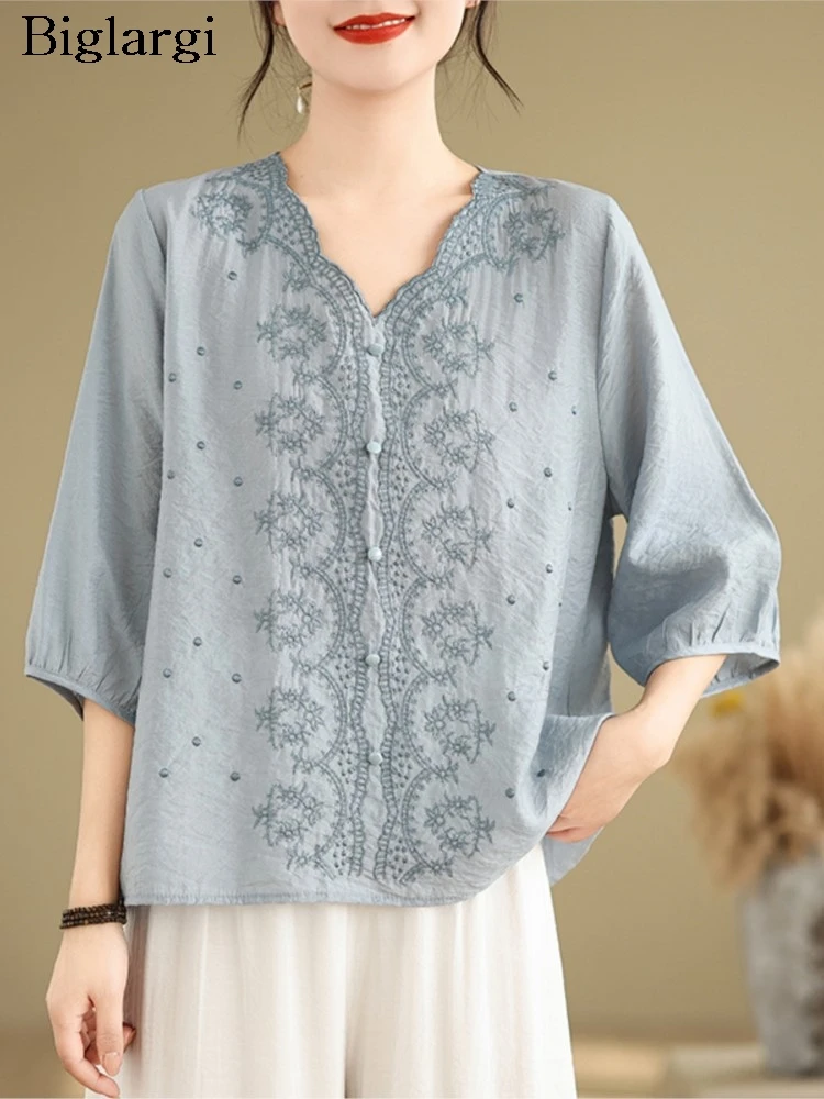 Oversized Summer Shirts Women Flower Floral Embroidery Fashion V-Neck Ladies Blouses Loose Casual Woman Shirt
Oversized Summer Shirts Women Flower Floral Embroidery Fashion V-Neck Ladies Blouses Loose Casual Woman Shirt
