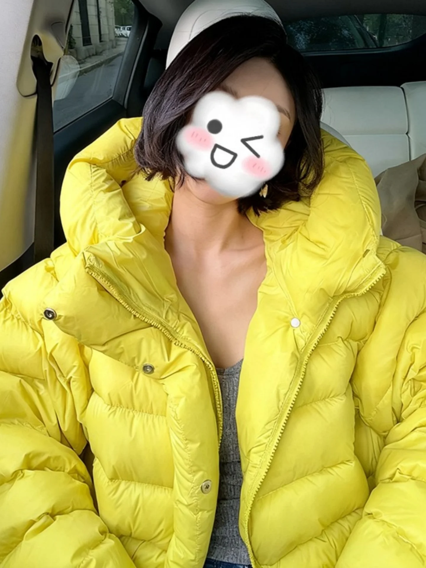 Утепленное теплое желтое пальто-пуховик с капюшоном для женщин, зимнее, большого размера, свободного кроя, модное, износостойкое, хлопковое, хит продаж
Утепленное теплое желтое пальто-пуховик с капюшоном для женщин, зимнее, большого размера, свободного кроя, модное, износостойкое, хлопковое, хит продаж