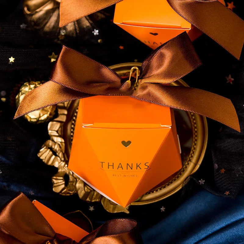 50pcs/Lot Orange Paper Diamond Box for Wedding Souvenirs for Guests Christening Pack of Dragees Chocolate Candy Boxes Wholesale
50pcs/Lot Orange Paper Diamond Box for Wedding Souvenirs for Guests Christening Pack of Dragees Chocolate Candy Boxes Wholesale