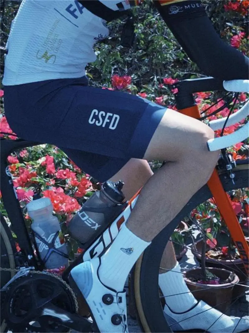 Ciclismo masculino Pro Team Черные шорты нагрудник com с гелевой подушечкой, светоотражающее горячее тиснение, нижняя часть mayots ciclismo hombre
Ciclismo masculino Pro Team Черные шорты нагрудник com с гелевой подушечкой, светоотражающее горячее тиснение, нижняя часть mayots ciclismo hombre