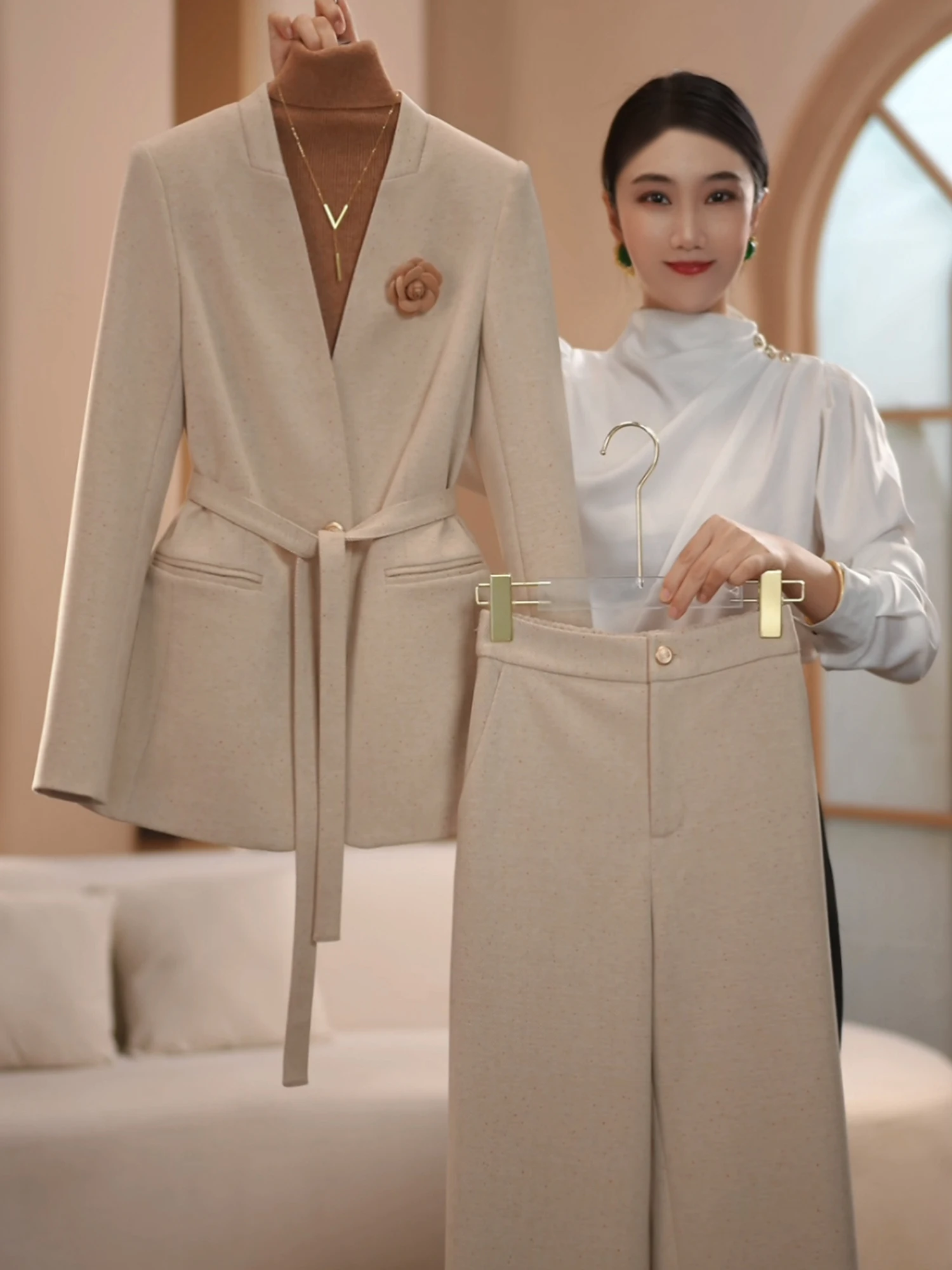 Autumn Winter New Sle Apricot Color Dot V-ne Suit Set Women's Profional Formal Bank Front Desk Reception Two-piece Suit
Autumn Winter New Sle Apricot Color Dot V-ne Suit Set Women's Profional Formal Bank Front Desk Reception Two-piece Suit