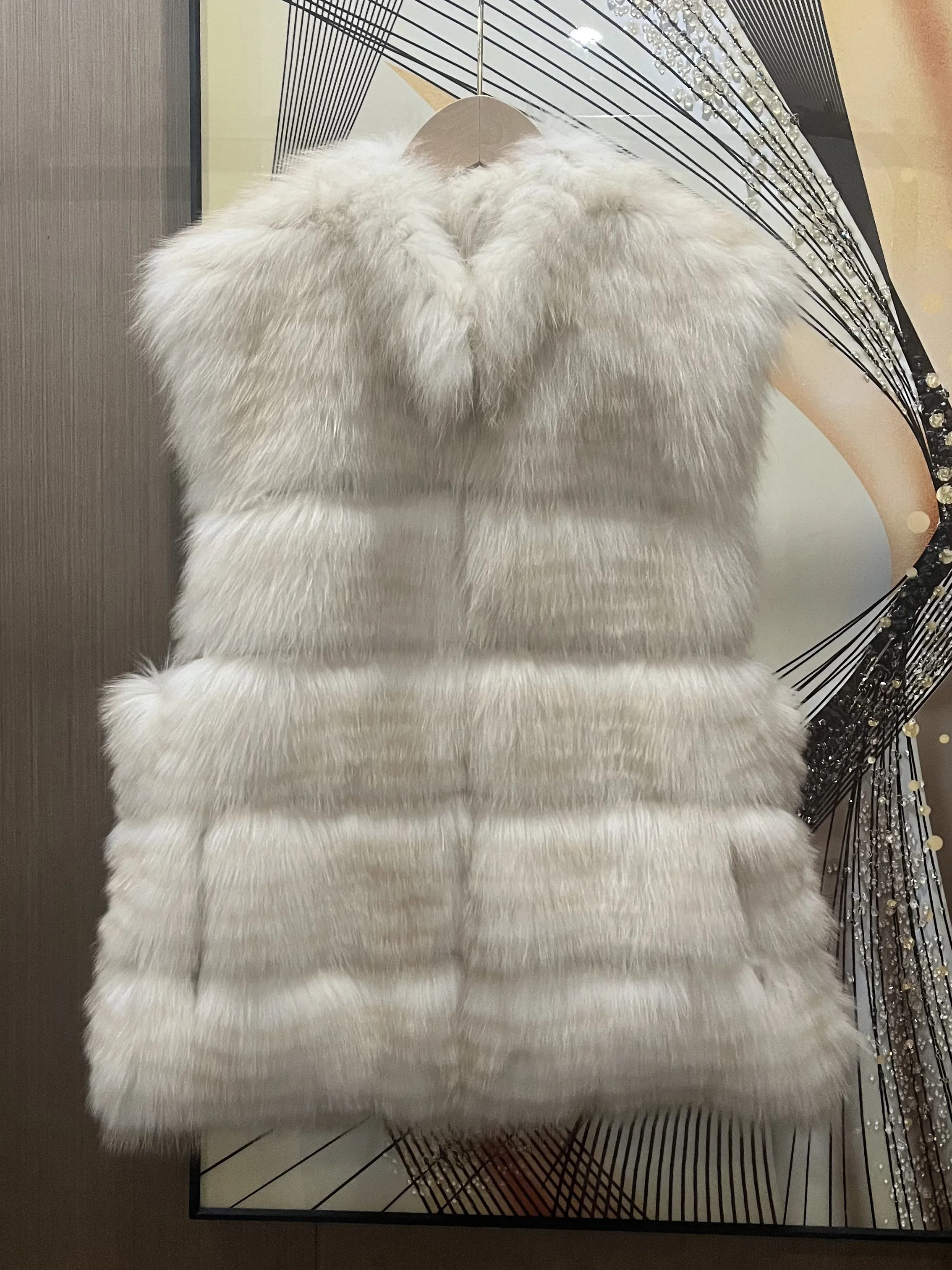 Stylish Fox Fur Trimmed Leather Vest Coat Mid Length Luxury Slimming Jacket High End
Stylish Fox Fur Trimmed Leather Vest Coat Mid Length Luxury Slimming Jacket High End