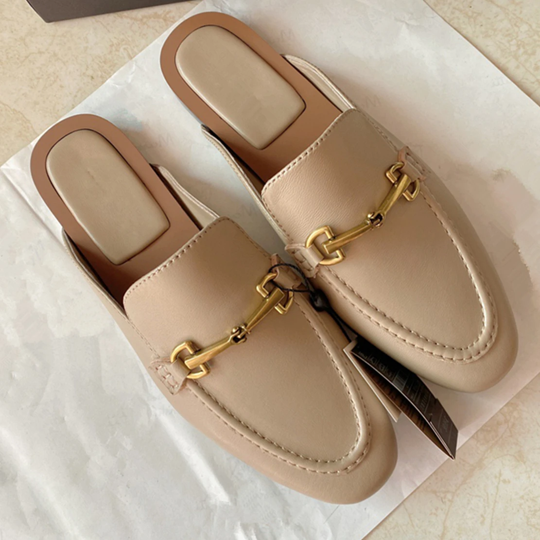Dave&Di 2023 Summer French Style Fashion Retro Mules Shoes Women Office Lady Genuine Leather Casual Flat Shoes Women
Dave&Di 2023 Summer French Style Fashion Retro Mules Shoes Women Office Lady Genuine Leather Casual Flat Shoes Women