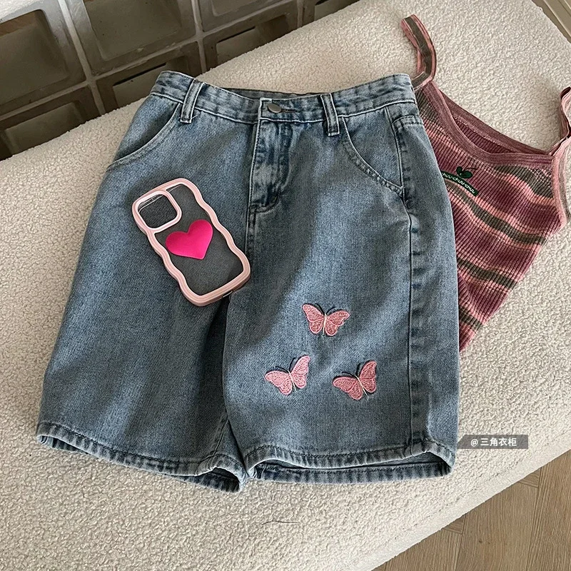 Women's Vintage Butterfly Embroidered Denim Shorts Loose Straight Leg Summer Casual Wide Leg Shorts
Women's Vintage Butterfly Embroidered Denim Shorts Loose Straight Leg Summer Casual Wide Leg Shorts