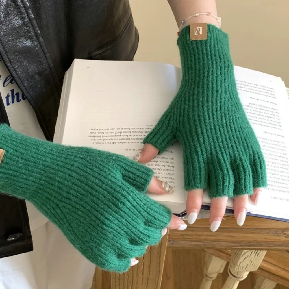 All-Match Touch Screen Half Finger Knitted Gloves Keep Warm Thickened Cycling Gloves Solid Color Soft Korean Style Gloves Daily
All-Match Touch Screen Half Finger Knitted Gloves Keep Warm Thickened Cycling Gloves Solid Color Soft Korean Style Gloves Daily