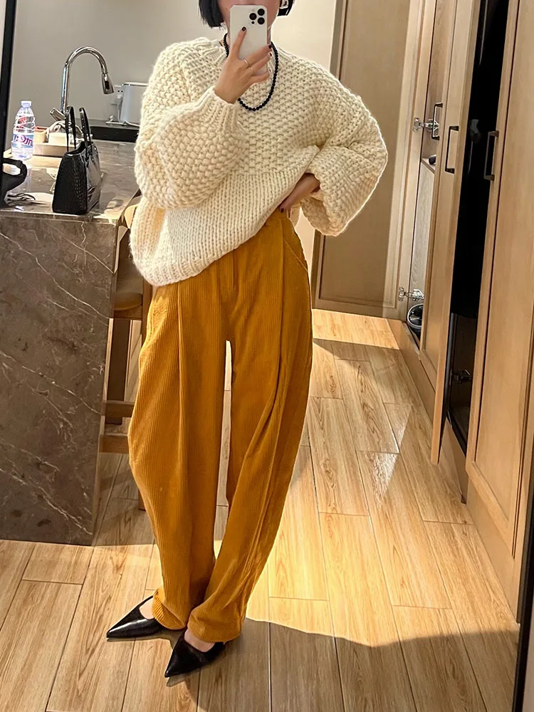 Свободные женские вельветовые брюки на осень-зиму, однотонные повседневные брюки с карманами, для повседневной носки, в корейском стиле, с высокой талией, из хлопка
Свободные женские вельветовые брюки на осень-зиму, однотонные повседневные брюки с карманами, для повседневной носки, в корейском стиле, с высокой талией, из хлопка