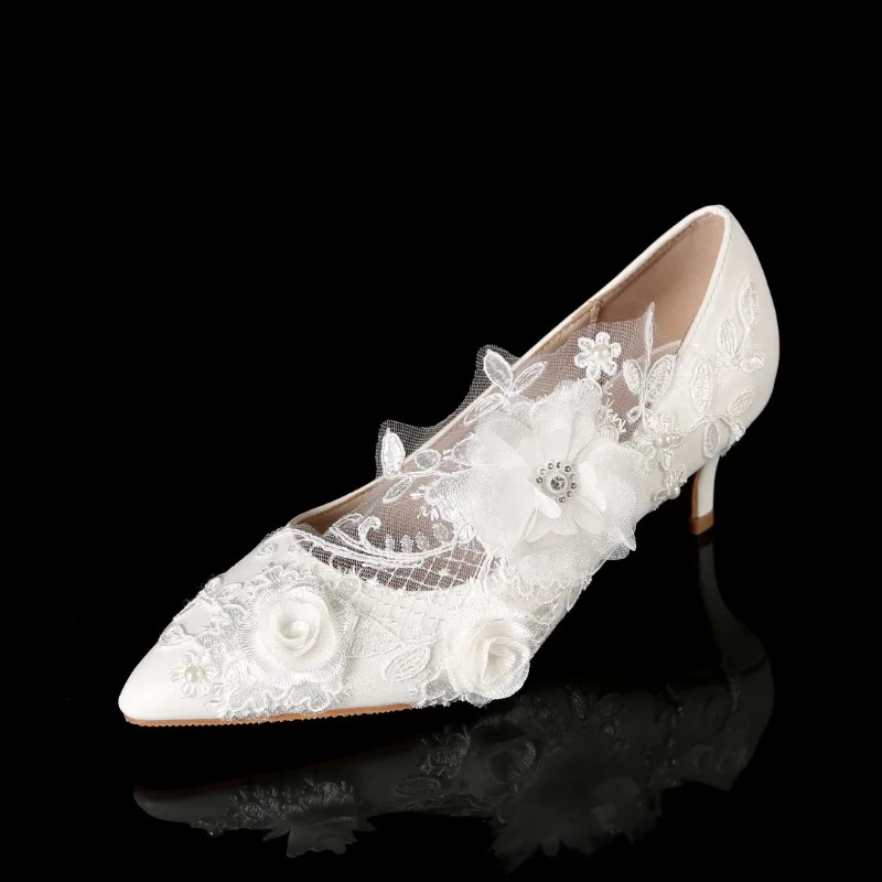 2026 New 5cm White Lace Wedding High Heels Women's Round Toe Platform Bridal Shoes Big Size Rhinestone Floral Party Dress Shoes
2026 New 5cm White Lace Wedding High Heels Women's Round Toe Platform Bridal Shoes Big Size Rhinestone Floral Party Dress Shoes