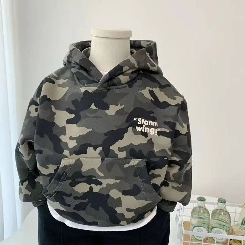 Boys' Fleece-Lined Hooded Sweatshirt Autumn Winter Fashion Camouflage Stylish Top Toddler Casual Cotton Pullover
Boys' Fleece-Lined Hooded Sweatshirt Autumn Winter Fashion Camouflage Stylish Top Toddler Casual Cotton Pullover